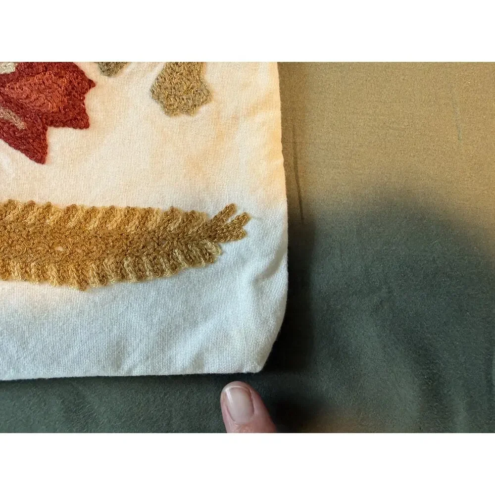 VTG 2 Pottery Barn Pillow Shams Embroidered Floral Cotton 18X18 throw cases